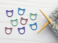 colorful cat closed ring | stitch markers
