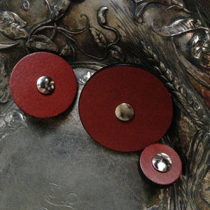 Jul - Leather Screw-in Pedestal Button